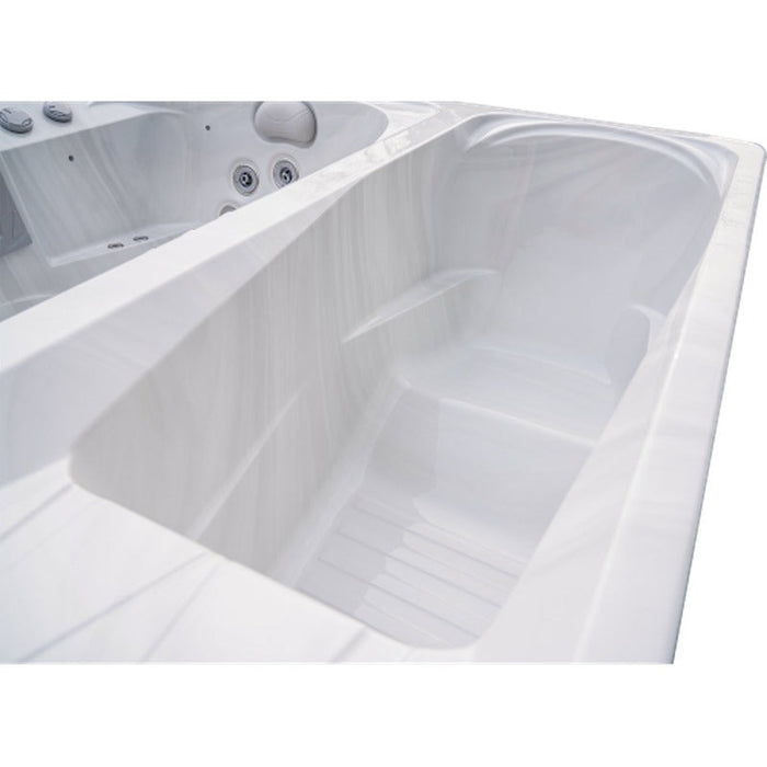 Luxury Spas Marquis 3-Person Hot and Cold Spa